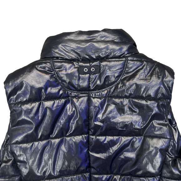 Converse Vest - Picture 4 of 9